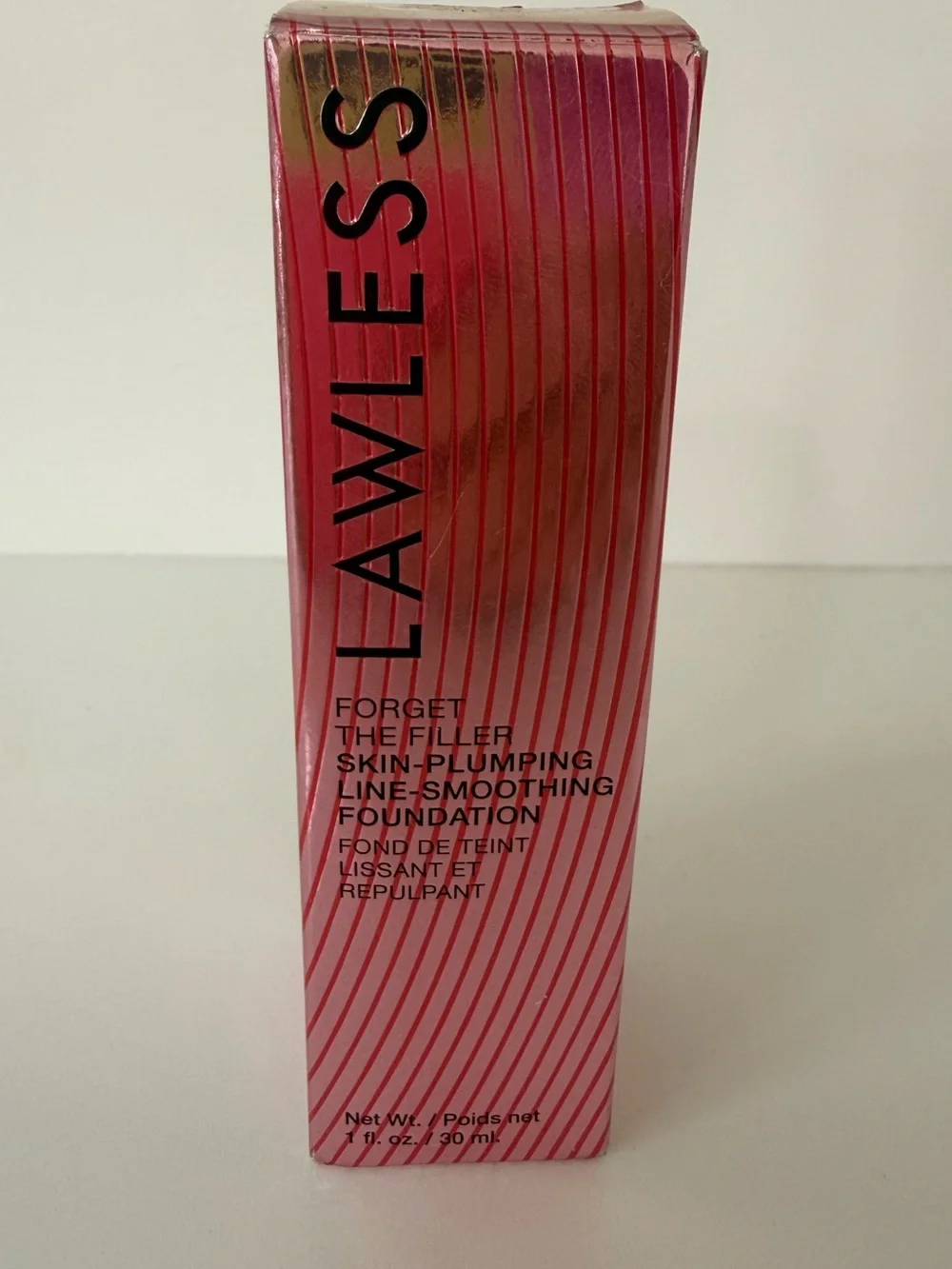 Lawless Forget The Filler Skin-Plumping Line Smoothing Foundation